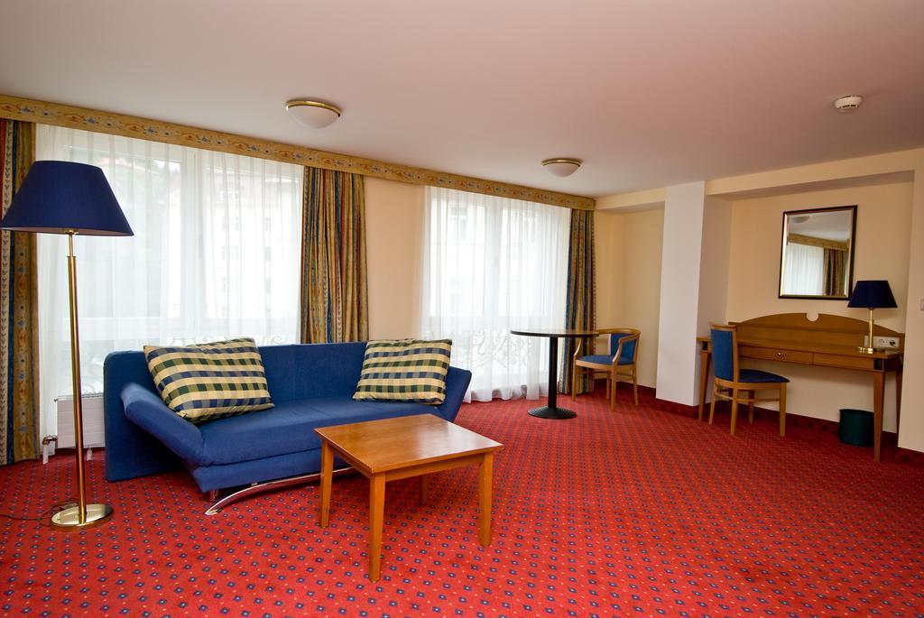 Thermal Resort Hotel Elisabethpark Bad Gastein Room photo